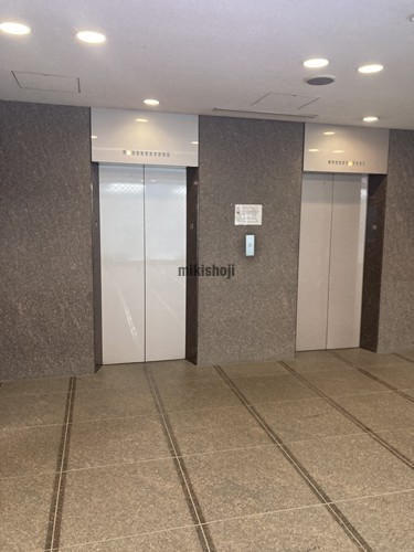 岩倉ビル エレベーターホール1
