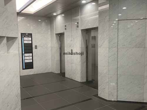 札幌小暮ビル エレベーターホール1