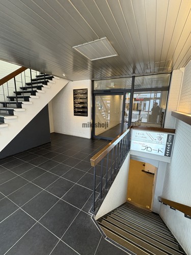 おおわだビル エントランス1