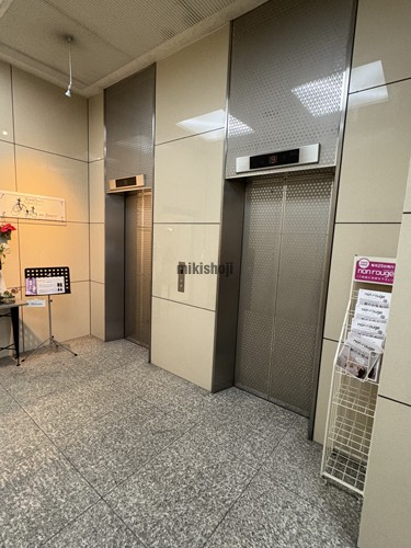 ＲｅｅＰＲＯビル エレベーターホール1