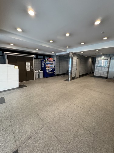 第三古久根ビル エントランス1