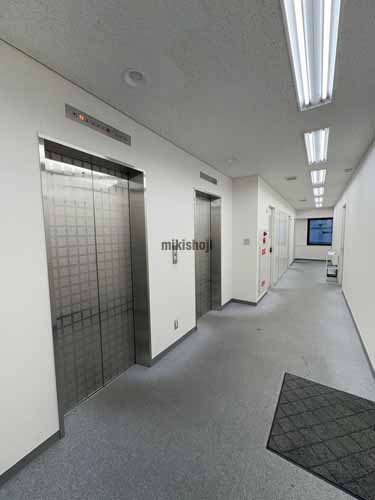 ハクオウビル エレベーターホール2