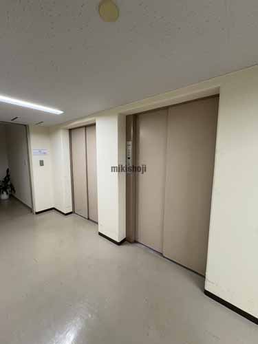 フレクスビル エレベーターホール1