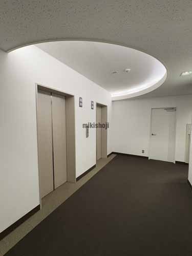 札幌クレストビル エレベーターホール1
