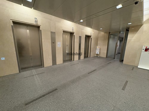 Ｊ＆Ｓりそなビル エレベーターホール1
