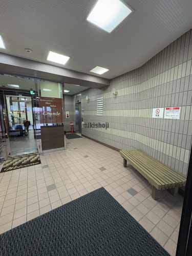 荒巻時計台前ビル エレベーターホール1