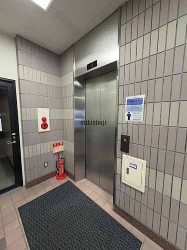 荒巻時計台前ビル エレベーターホール2