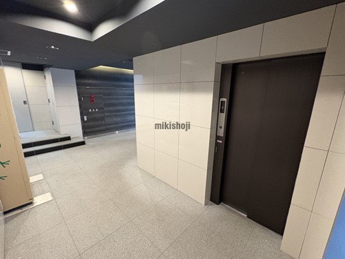 レジディア大通西 エレベーターホール1