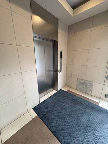 桂和北１条ビル エントランス1