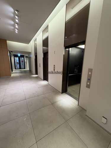 ＴＨＥ　ＰＥＡＫ　ＳＡＰＰＯＲＯ エレベーターホール1