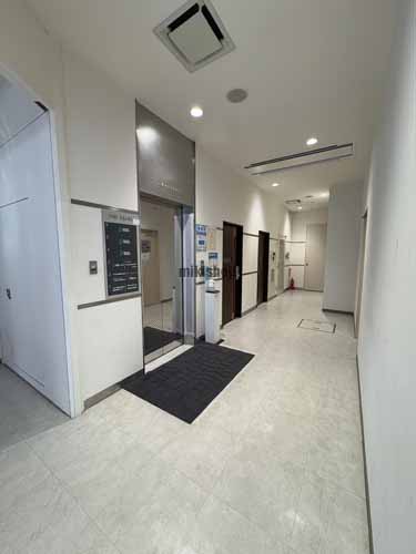 フェアリースクエア エレベーターホール1