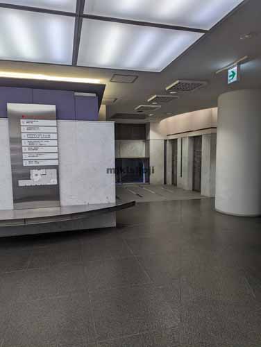 北杜学園中央６号館 エントランス2