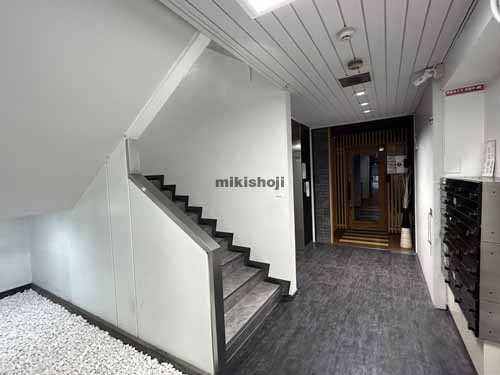 シエロ南町通ビル エントランス2