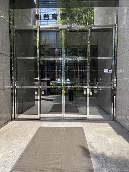 仙台青葉通ビル エントランス1