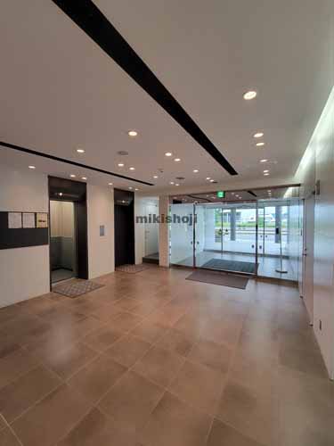 五橋ビジネスセンタービル エレベーターホール2