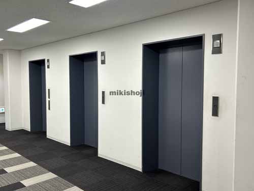 一番町のあいおいニッセイ同和損保仙台一番町ビル エレベーターホール1