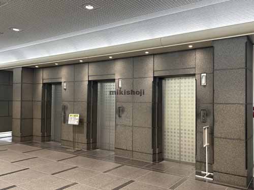 一番町のあいおいニッセイ同和損保仙台一番町ビル エレベーターホール2