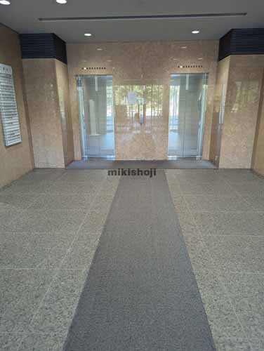 青森フコク生命ビル エレベーターホール3