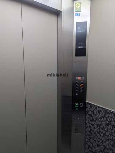 仙台日興ビル エレベーターホール1