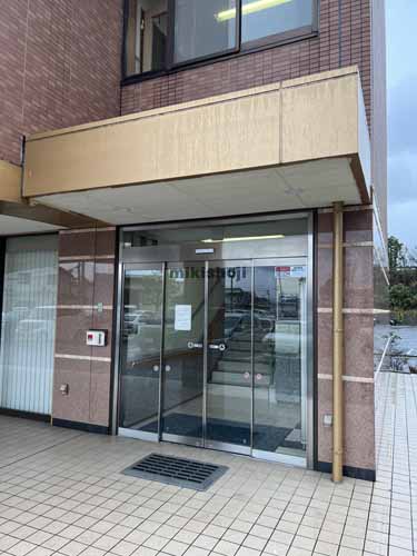 東インター齋喜ビル別館 エントランス1