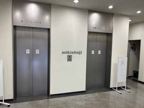 住友生命郡山清水台ビル エレベーターホール1