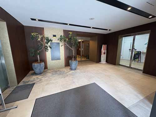 仙台イーストフロントビル エントランス2