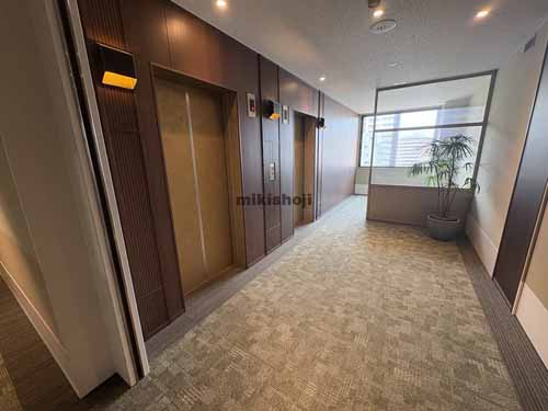 仙台イーストフロントビル エレベーターホール1