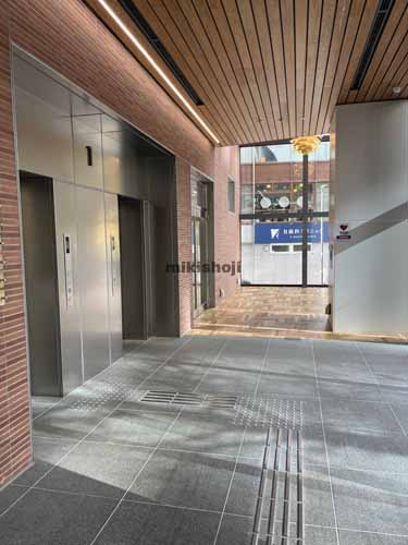 ＣＳＴ共立ビル エントランス1