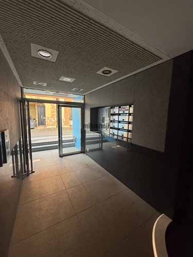 髭内ビル エントランス3