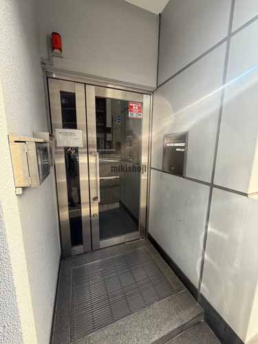 サンワビル エントランス1