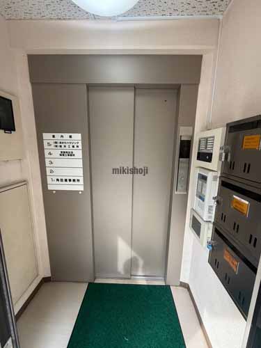 グリーンタワーパークビル エレベーターホール1