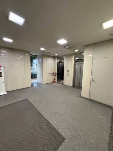 東横尾上町ビル エレベーターホール1