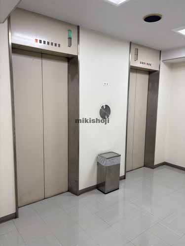 関内のみなとファンタジアビル エレベーターホール1