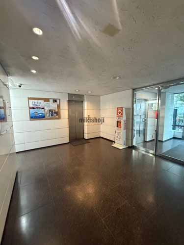 国際馬車道ビル エントランス1