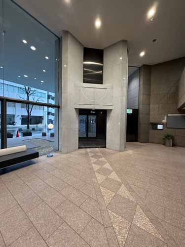 ヘリオス関内ビル エントランス1