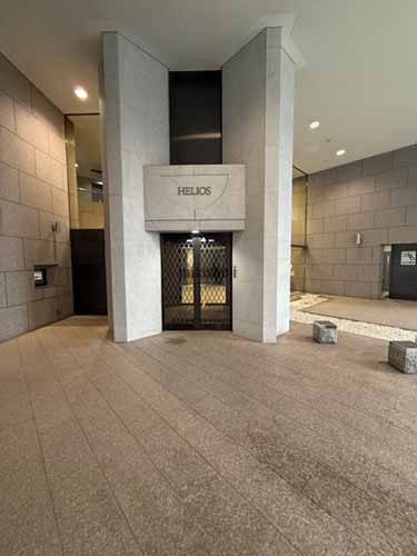 ヘリオス関内ビル エントランス4