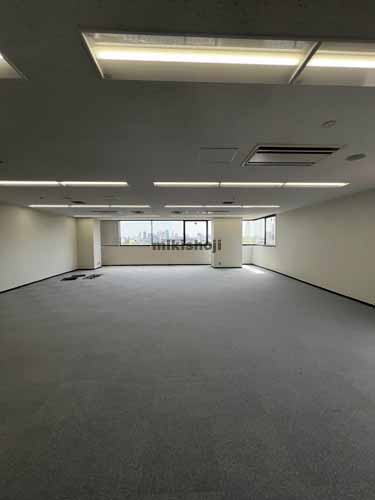 ニッセイ鶴見ビル 貸室内1