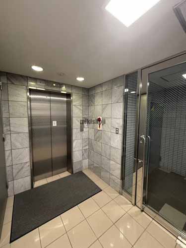 ストーク菱沼ビル エレベーターホール1