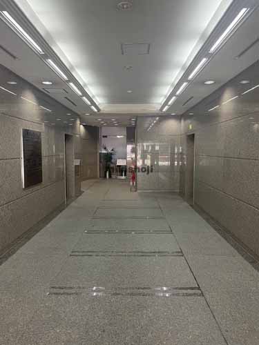 横浜ＨＳビル エレベーターホール1