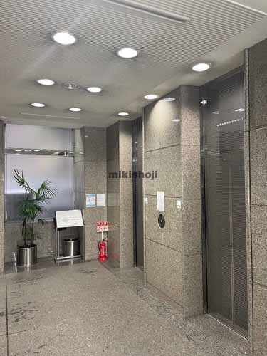 横浜ＨＳビル エレベーターホール2