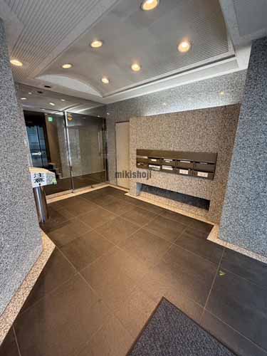 ＴＫビル エントランス1