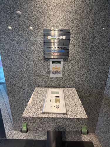 ＴＫビル エントランス2