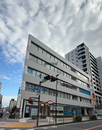 玉半ビル 外観2