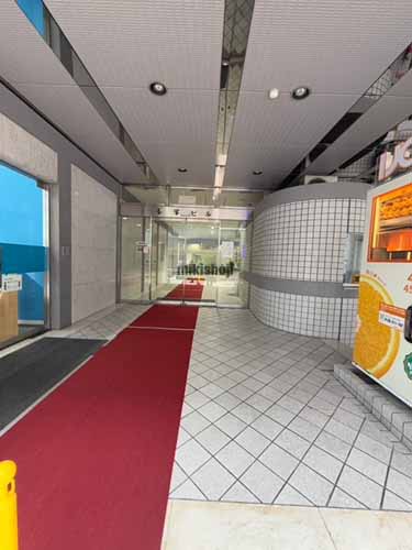 玉半ビル エントランス1