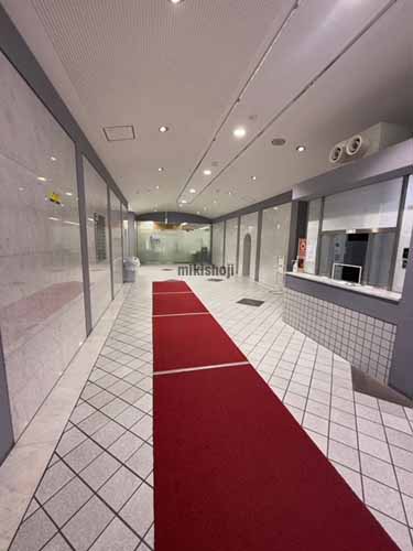 玉半ビル エントランス2