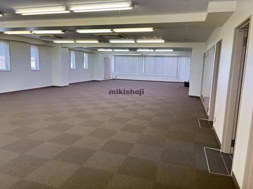 国際厚木ビル 貸室内1