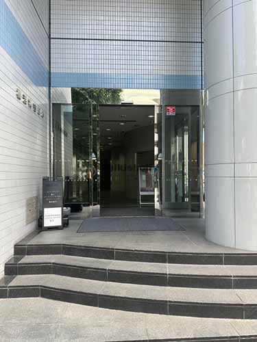 横浜神谷ビル エントランス1