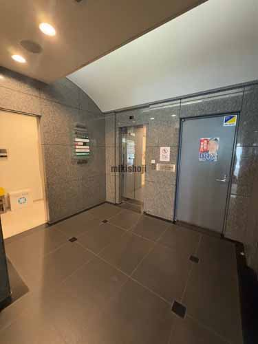 とのおかビル エレベーターホール1