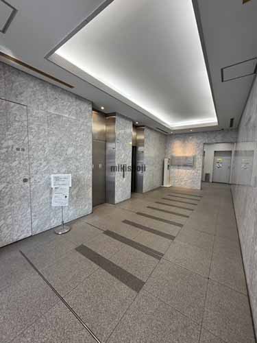 太陽生命関内ビル エレベーターホール1