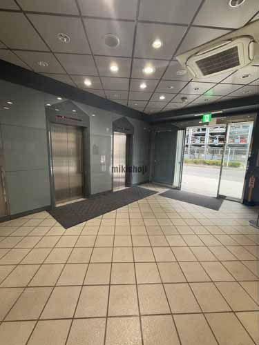 ＥＢＩＮＡセントラルビル エントランス1